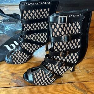 Elegant Black and Tan Strappy Heels